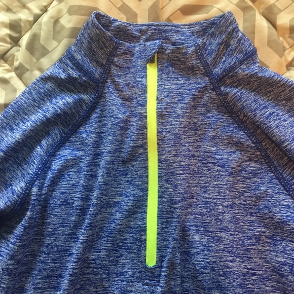 ⭐️SALE Athletic Fitted Long Sleeve Top Half Zip - Picture 3 of 5